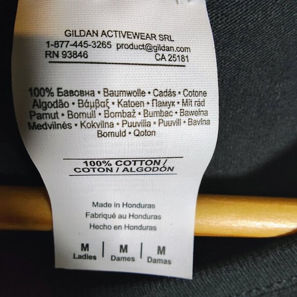 Graceland Women's Medium Elvis Presley Las Vegas Sequin Black T-Shirt NWOT - Picture 5 of 9